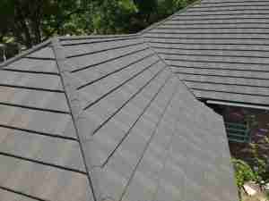 asphalt shingles roof